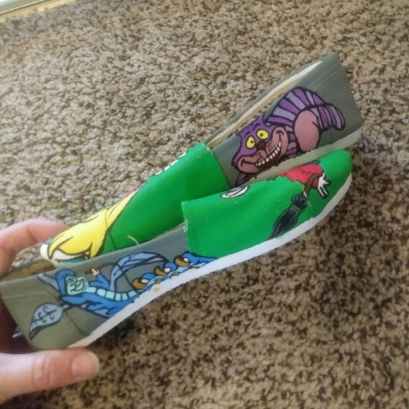 Kids hand painted shoes - Picture 3 of 3